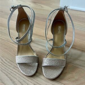 Michael Michael Kors Silver Glitter Heels – 7.5M – New
